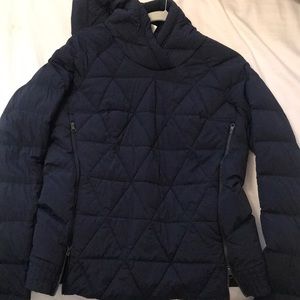 Lululemon outdoor jacket with hood